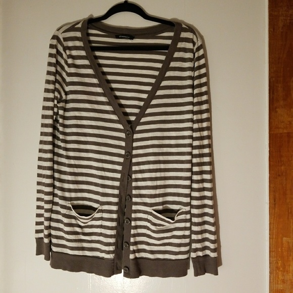 Forever 21 Cardigain - Picture 6 of 7